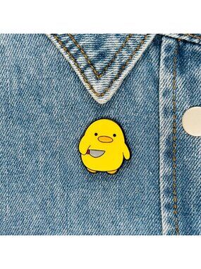 ⭐Cute Yellow Duck Chick With Knife Enamel Pin Badge Animal Brooch Yellow Oz New
